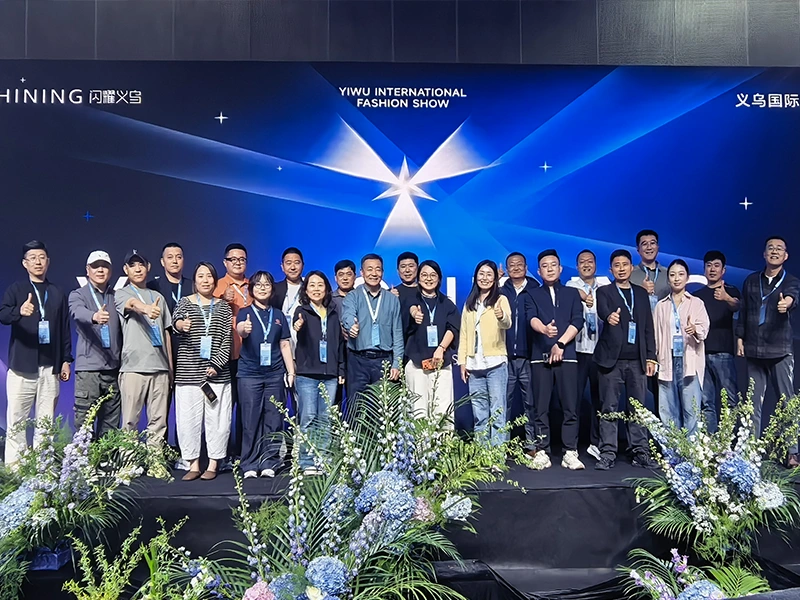 Április 27-29. A Kunyu Jewelry debütál a 2026-os Yiwu International Fashion Factory kiállításon, a független stand elnyeri a globális vásárlók tetszését Április 27-29. A Kunyu Jewelry debütál a 2026-os Yiwu International Fashion Factory kiállításon, a független stand elnyeri a globális vásárlók tetszését
