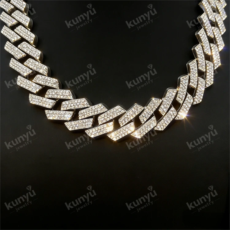 Trendi Cuban Streetwear Choker